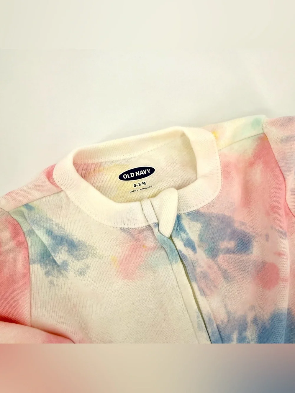 Old Navy Baby 0-3M Footed Pajamas 3 Pack Rainbow Tie Dye Sleepers